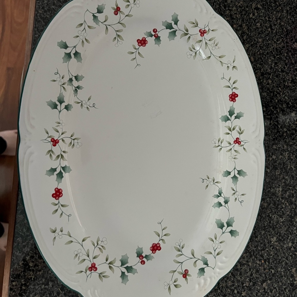 Pfaltzgraff Winterberry Platter